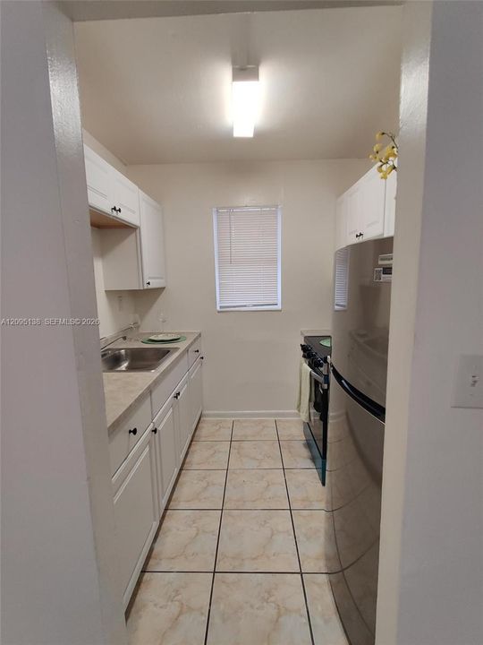 В аренду: $1,400 (1 спален, 1 ванн, 90650 Квадратных фут)