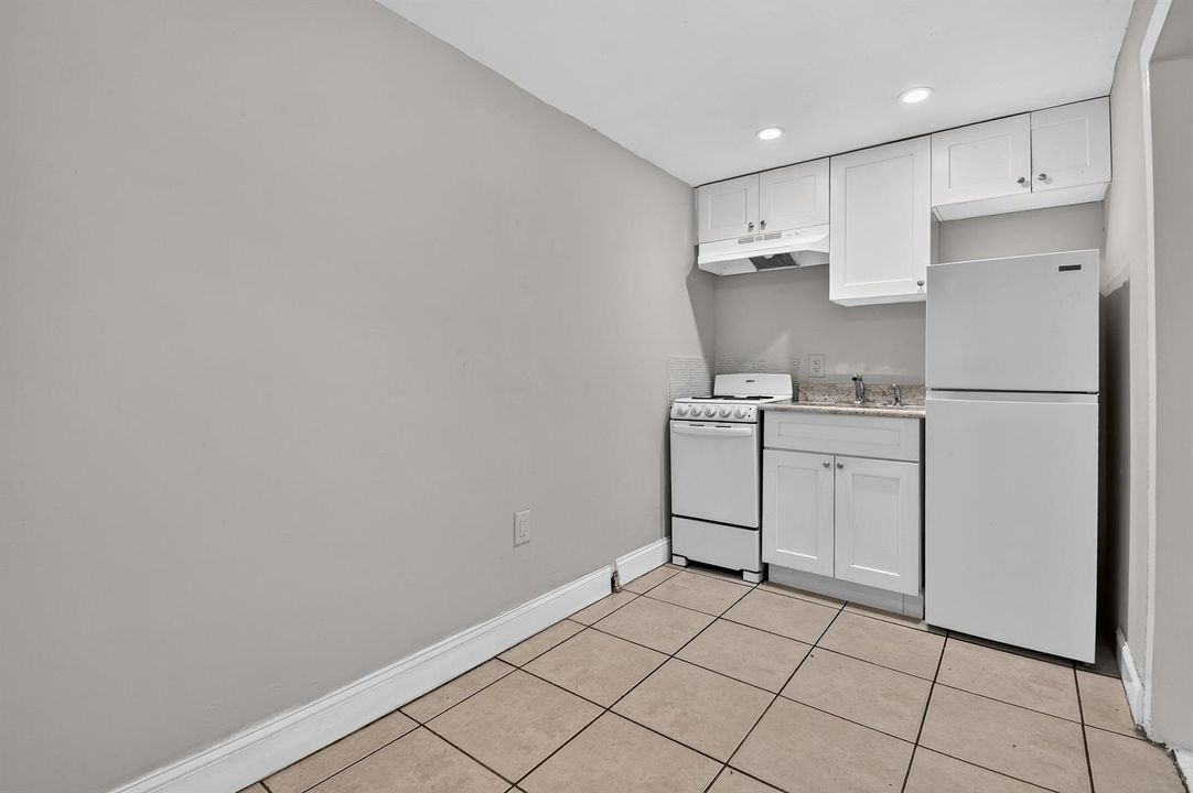 8877thSt-Unit100(6)