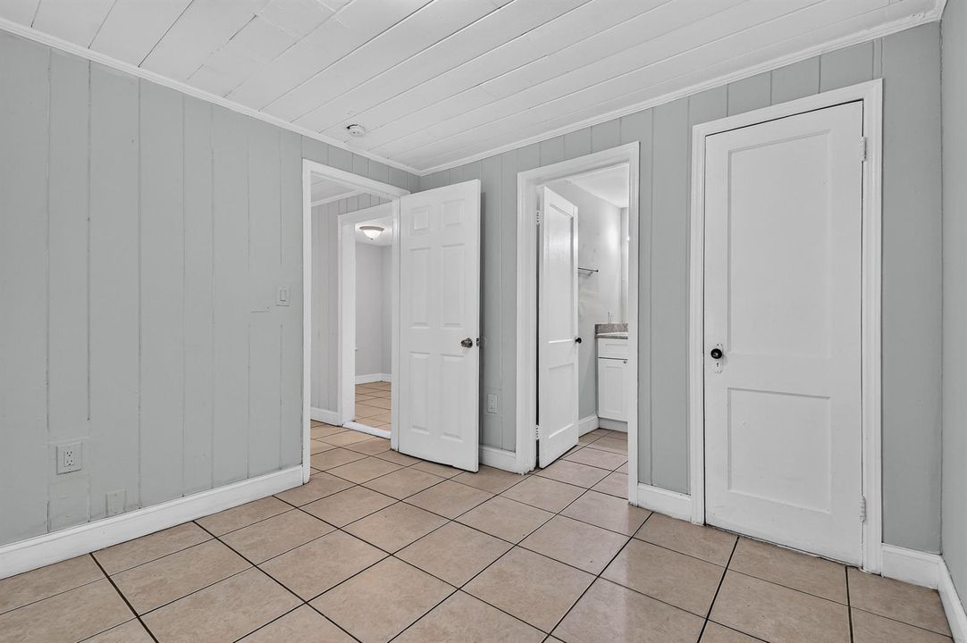 8877thSt-Unit100(10)