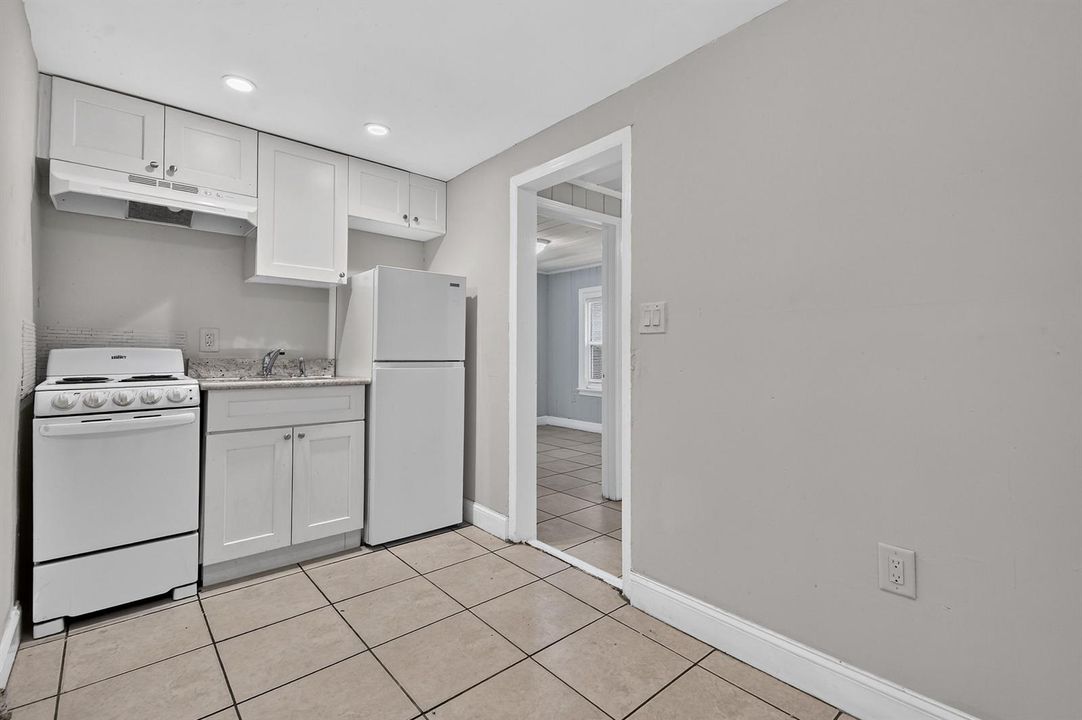8877thSt-Unit100(7)