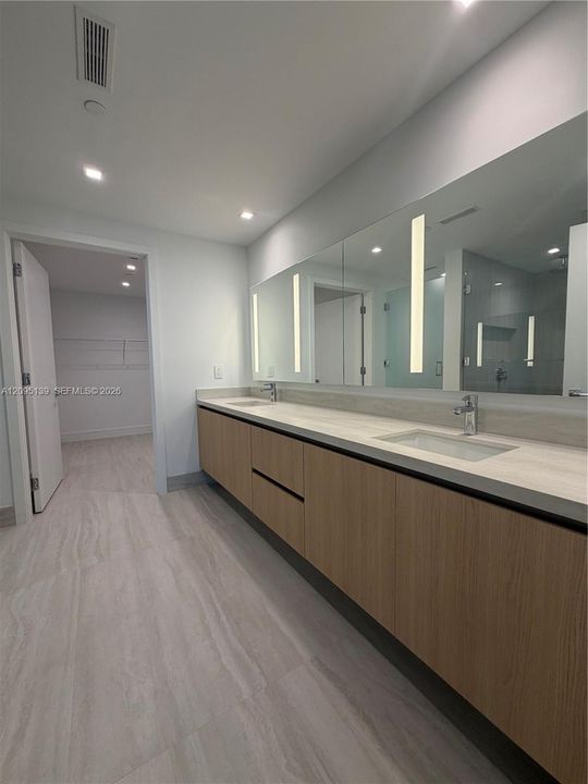 В аренду: $8,500 (2 спален, 2 ванн, 1462 Квадратных фут)