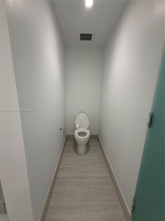 В аренду: $8,500 (2 спален, 2 ванн, 1462 Квадратных фут)
