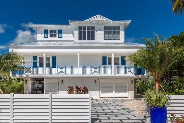 For Sale: $4,899,000 (4 beds, 4 baths, 2476 Square Feet)