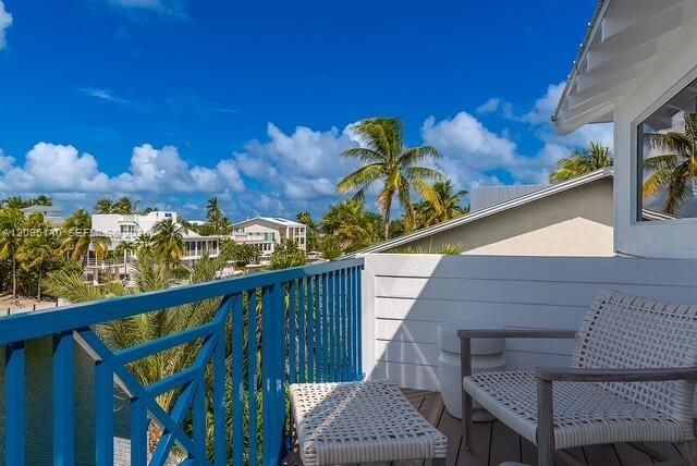 For Sale: $4,899,000 (4 beds, 4 baths, 2476 Square Feet)