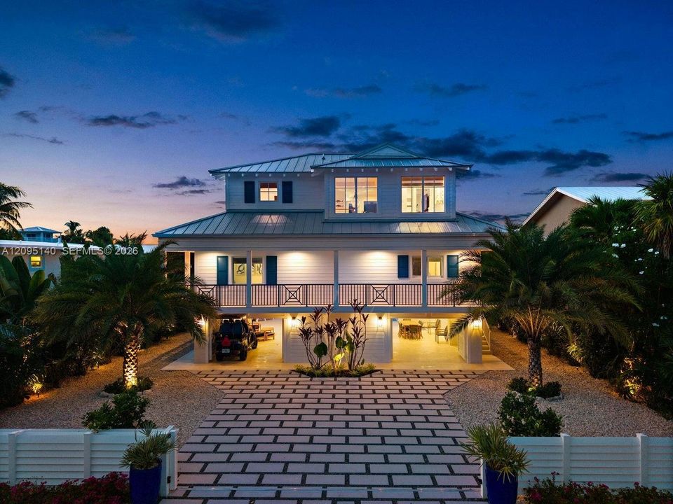 For Sale: $4,899,000 (4 beds, 4 baths, 2476 Square Feet)