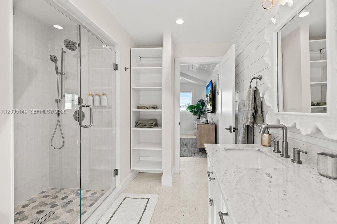 For Sale: $4,899,000 (4 beds, 4 baths, 2476 Square Feet)