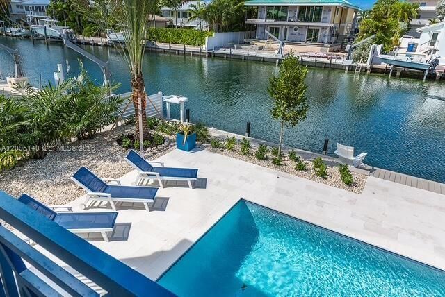 For Sale: $4,899,000 (4 beds, 4 baths, 2476 Square Feet)