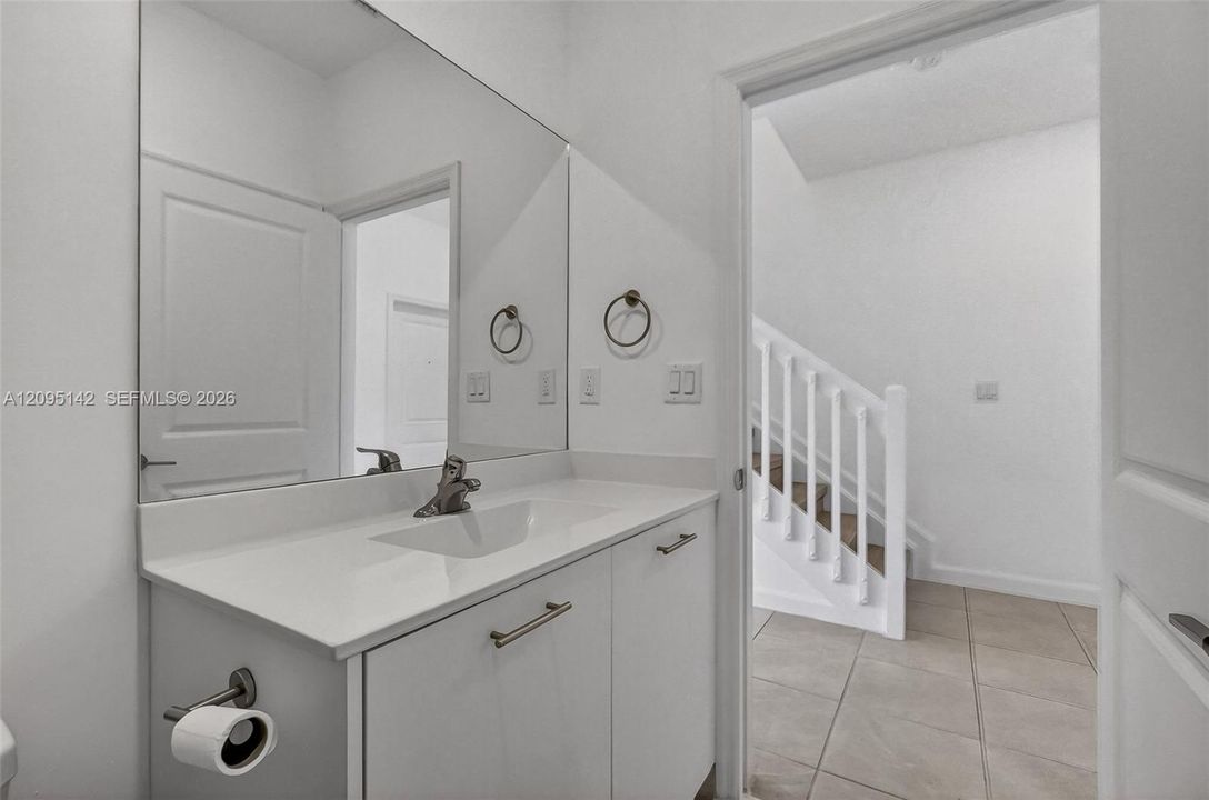 En Renta: $3,500 (3 camas, 3 baños, 1328 Pies cuadrados)
