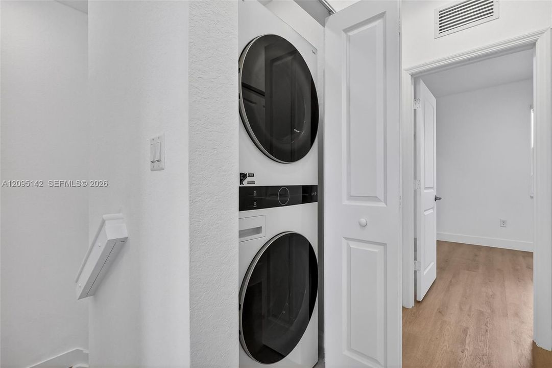 En Renta: $3,500 (3 camas, 3 baños, 1328 Pies cuadrados)