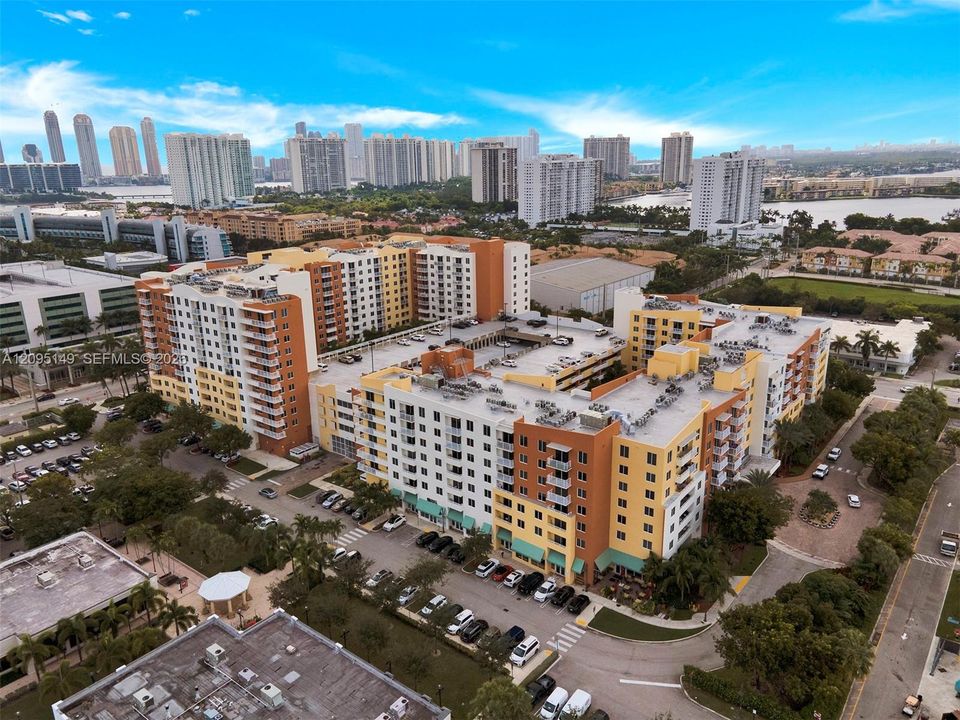 En Renta: $3,000 (2 camas, 2 baños, 1077 Pies cuadrados)