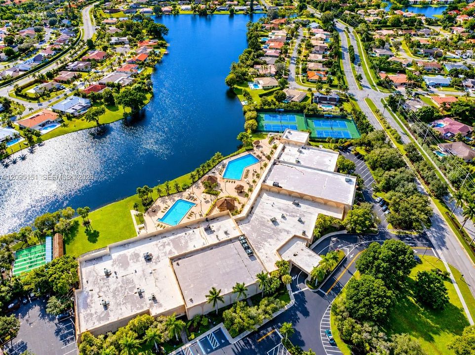 На продажу: $435,000 (2 спален, 2 ванн, 1580 Квадратных фут)