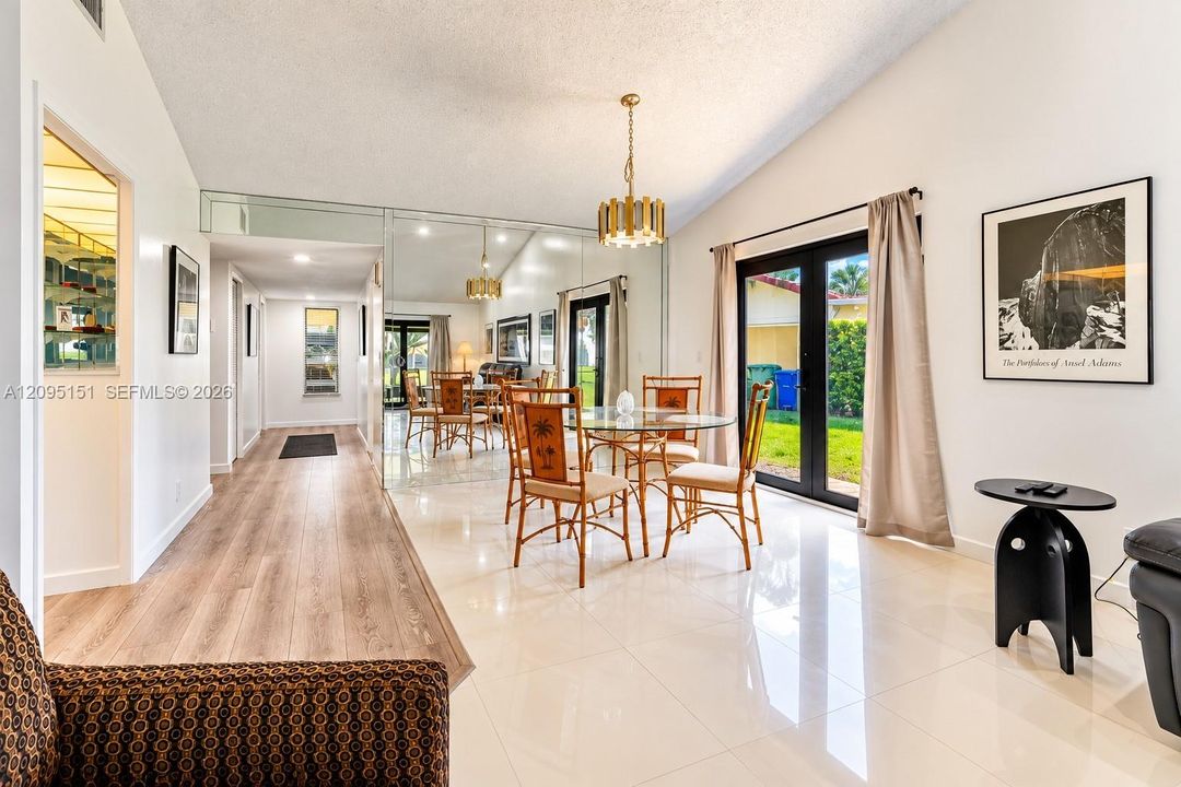 На продажу: $435,000 (2 спален, 2 ванн, 1580 Квадратных фут)