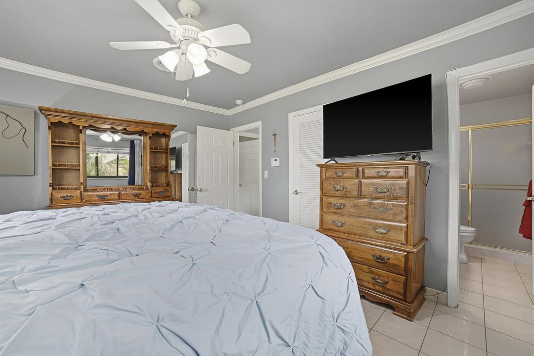09-Bedroom1-B