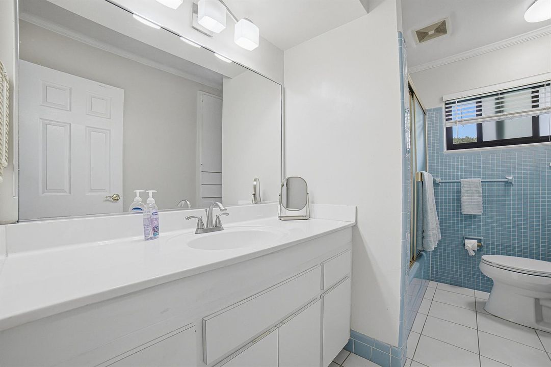 05-Bathroom