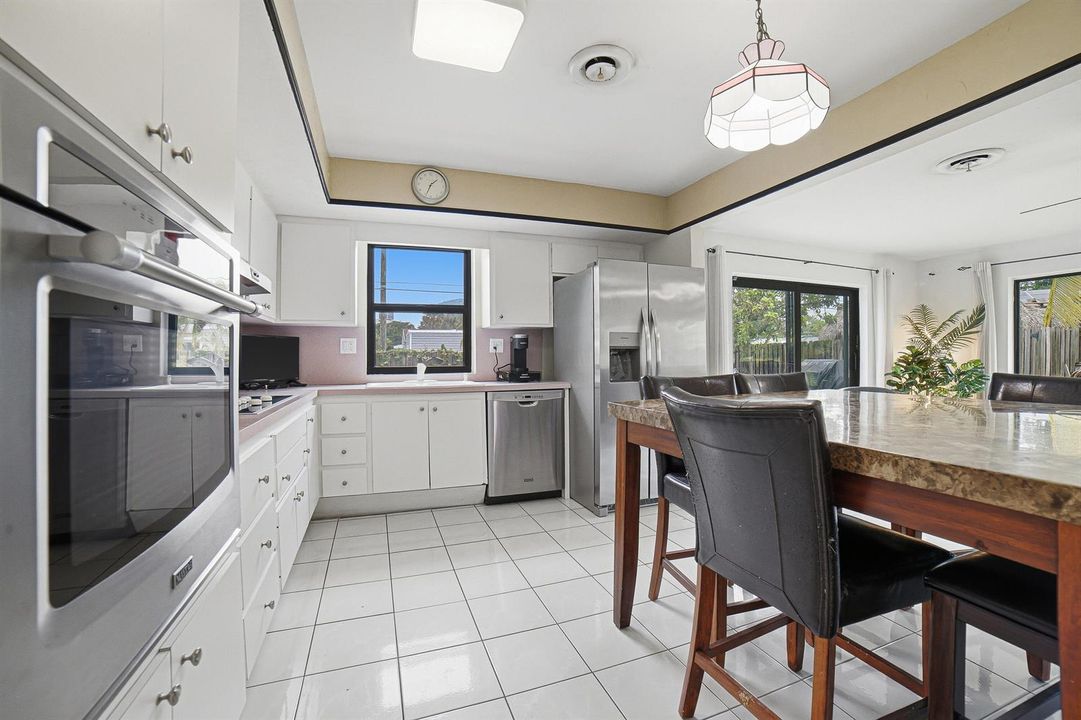 24-Kitchen