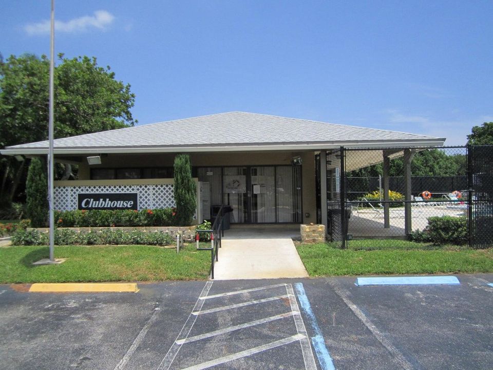 Clubhouse 2