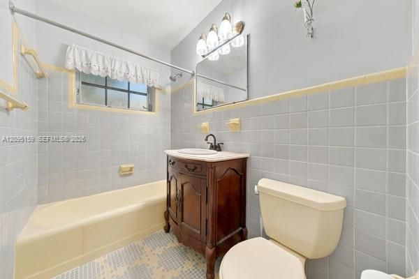 For Sale: $635,000 (4 beds, 2 baths, 1898 Square Feet)