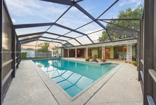 For Sale: $635,000 (4 beds, 2 baths, 1898 Square Feet)