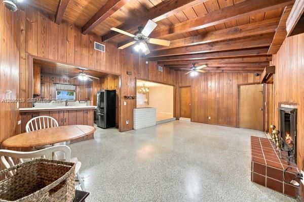 For Sale: $635,000 (4 beds, 2 baths, 1898 Square Feet)