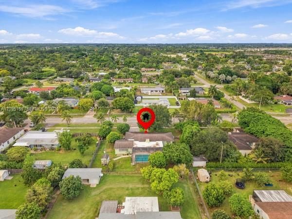 For Sale: $635,000 (4 beds, 2 baths, 1898 Square Feet)