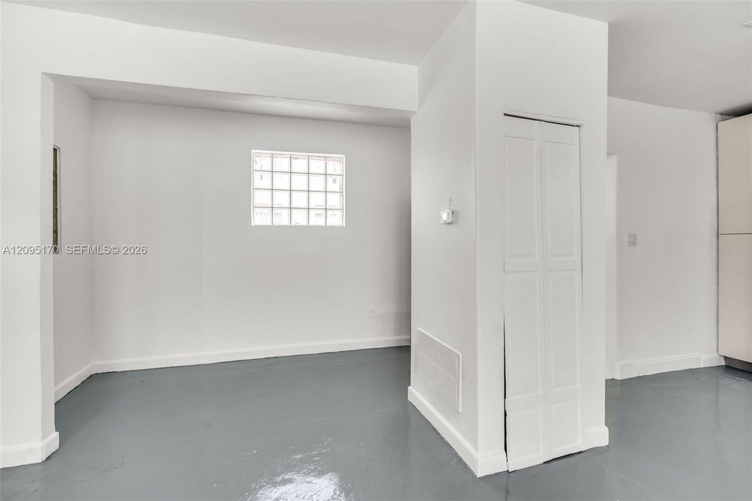 В аренду: $2,000 (1 спален, 1 ванн, 650 Квадратных фут)