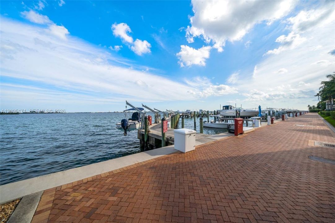 For Rent: $4,950 (2 beds, 2 baths, 1312 Square Feet)