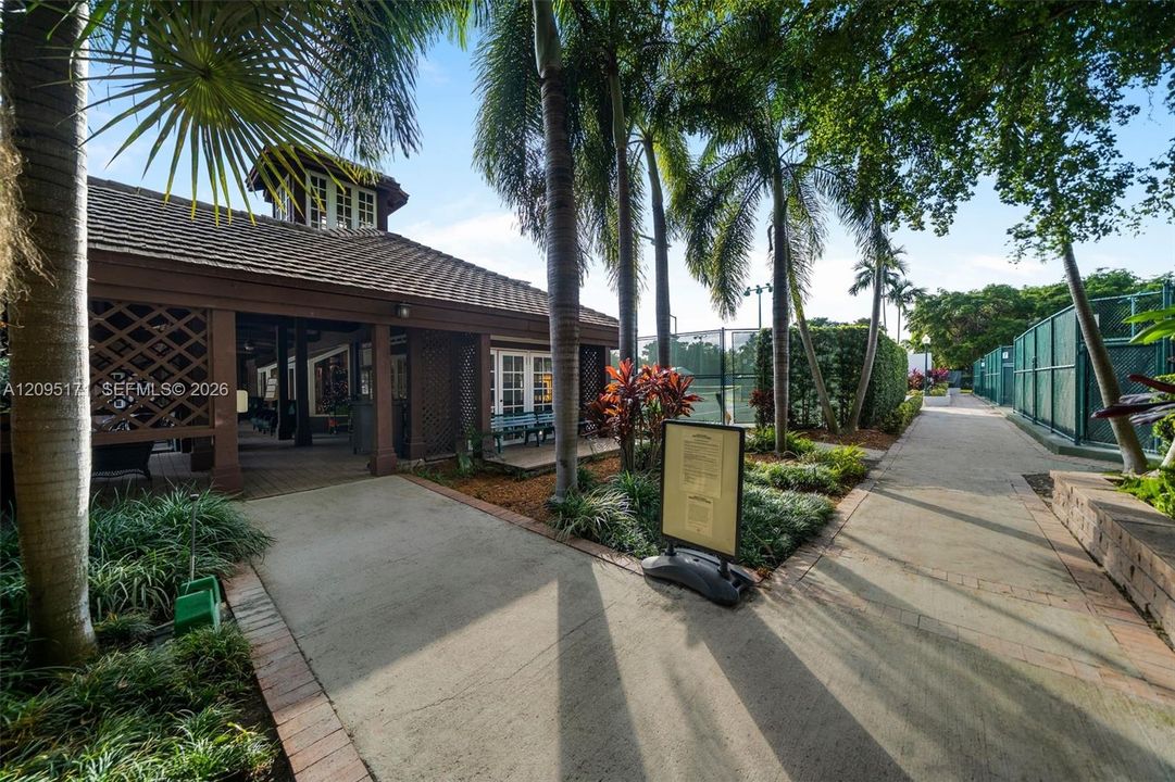 For Rent: $4,950 (2 beds, 2 baths, 1312 Square Feet)