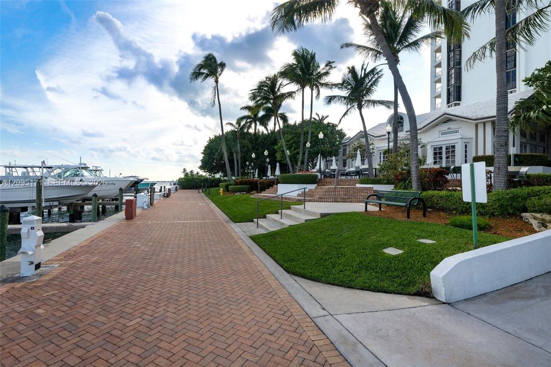 For Rent: $4,950 (2 beds, 2 baths, 1312 Square Feet)