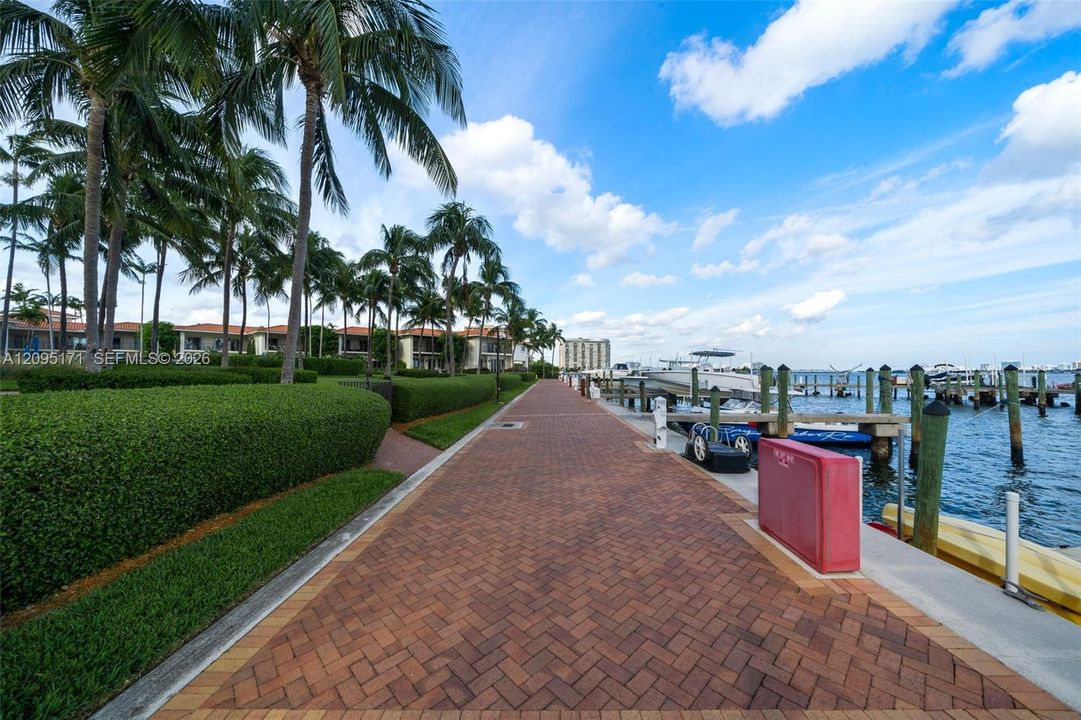 For Rent: $4,950 (2 beds, 2 baths, 1312 Square Feet)