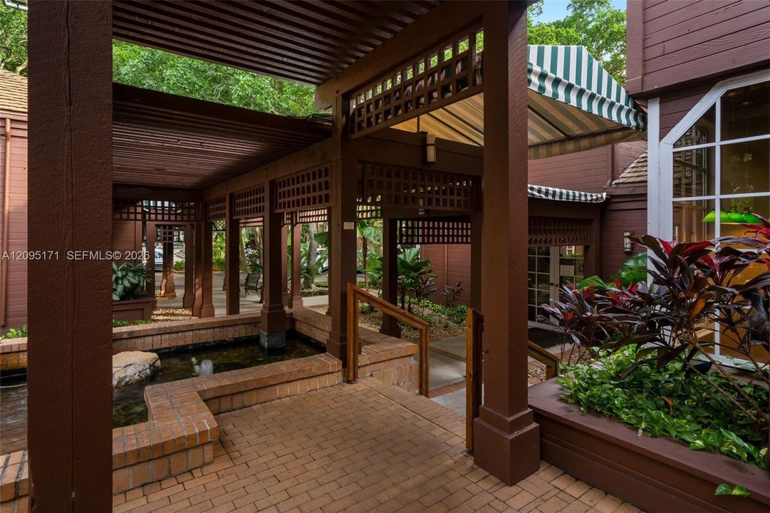 For Rent: $4,950 (2 beds, 2 baths, 1312 Square Feet)