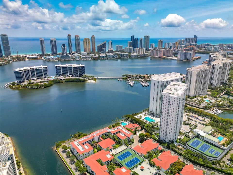 En Venta: $3,495,000 (4 camas, 4 baños, 3533 Pies cuadrados)