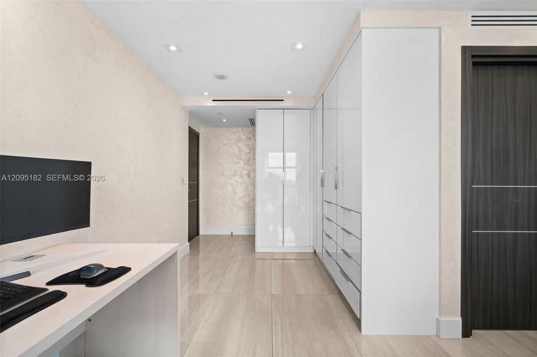 En Venta: $3,495,000 (4 camas, 4 baños, 3533 Pies cuadrados)
