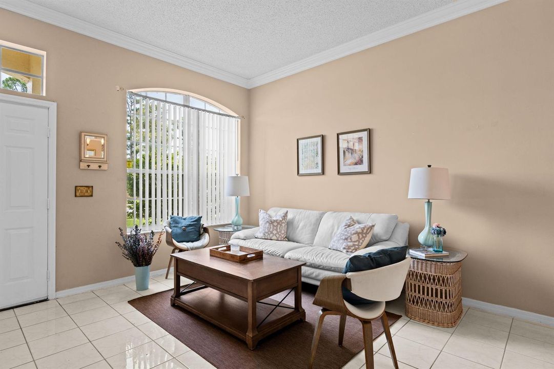 6-web-or-mls-A7409067