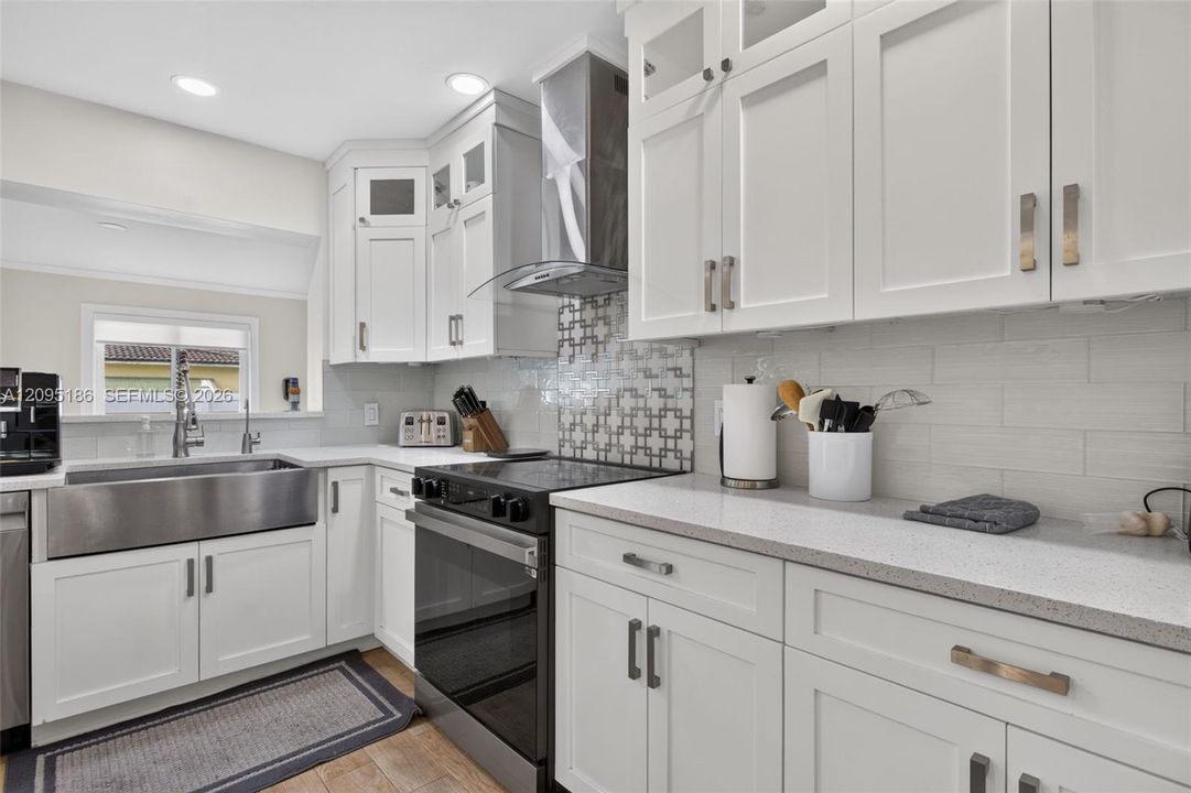For Sale: $869,000 (3 beds, 2 baths, 1920 Square Feet)