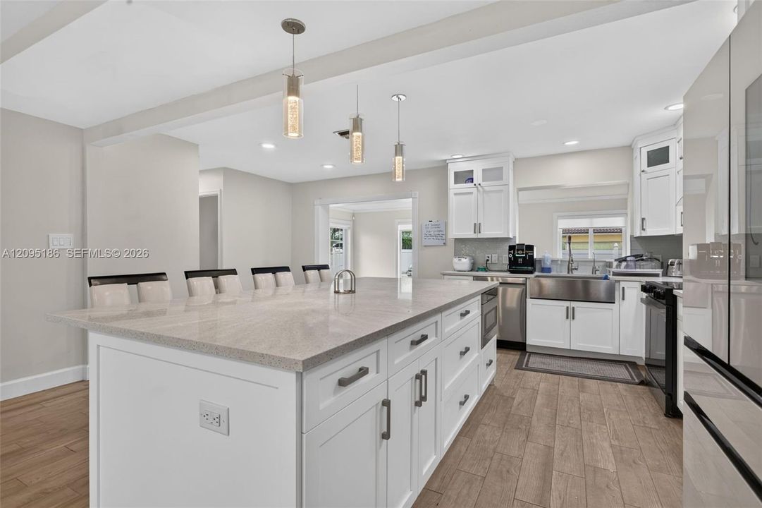 For Sale: $869,000 (3 beds, 2 baths, 1920 Square Feet)