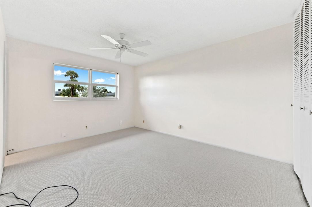 15 Bedroom 03
