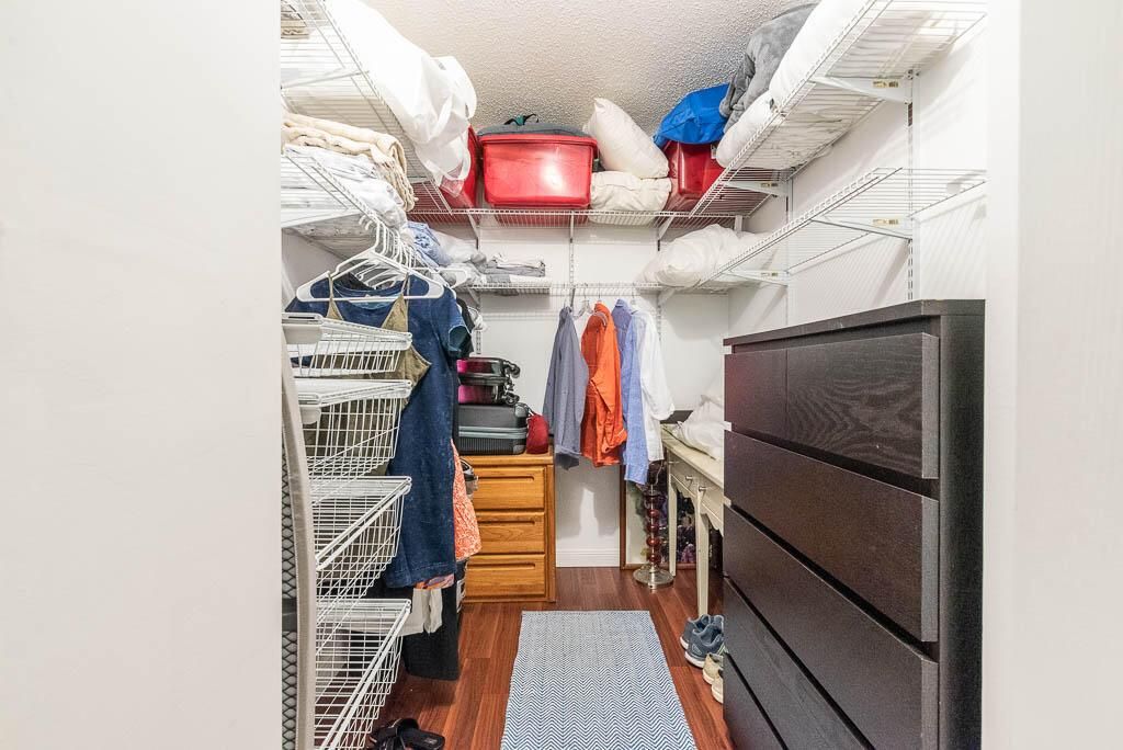 20230917-6550 S Oriole Blvd 202-0036