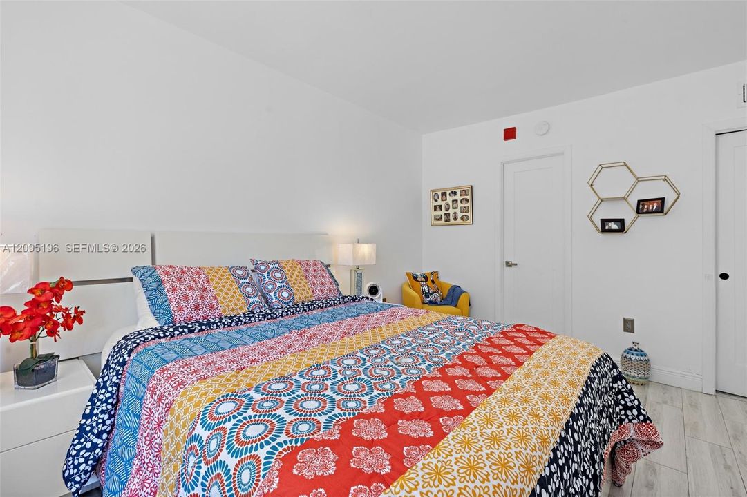 For Rent: $2,000 (1 beds, 1 baths, 776 Square Feet)