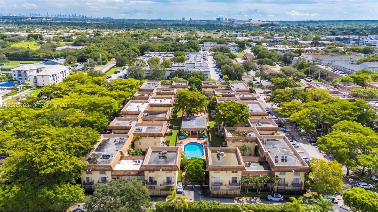 На продажу: $195,000 (1 спален, 1 ванн, 801 Квадратных фут)