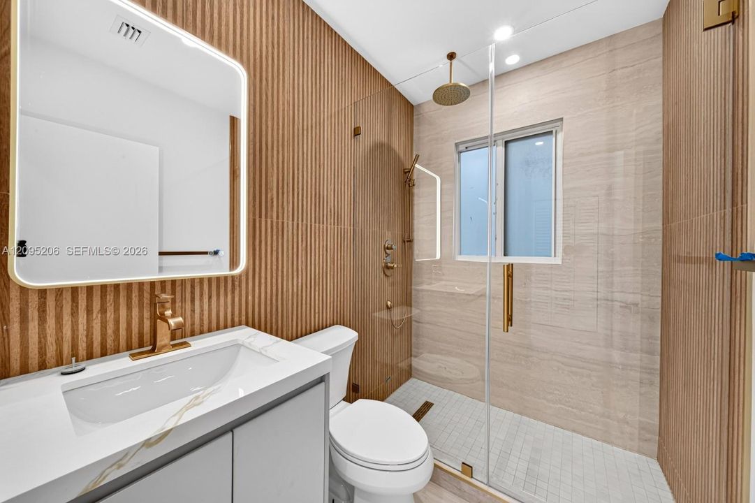 В аренду: $3,500 (2 спален, 1 ванн, 875 Квадратных фут)