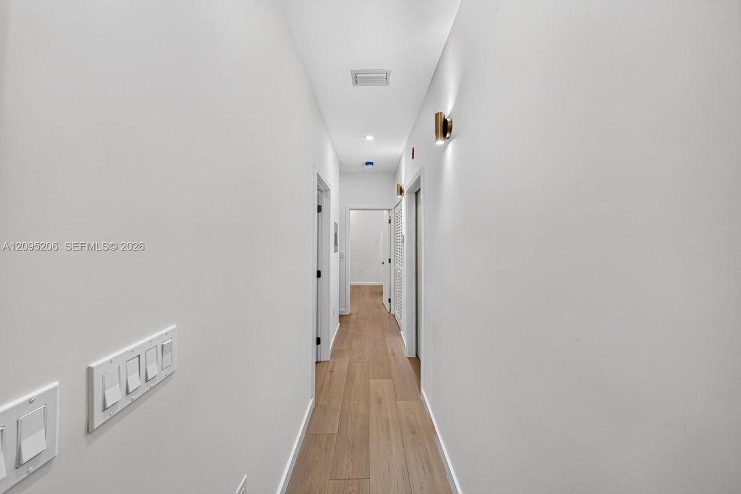 В аренду: $3,500 (2 спален, 1 ванн, 875 Квадратных фут)