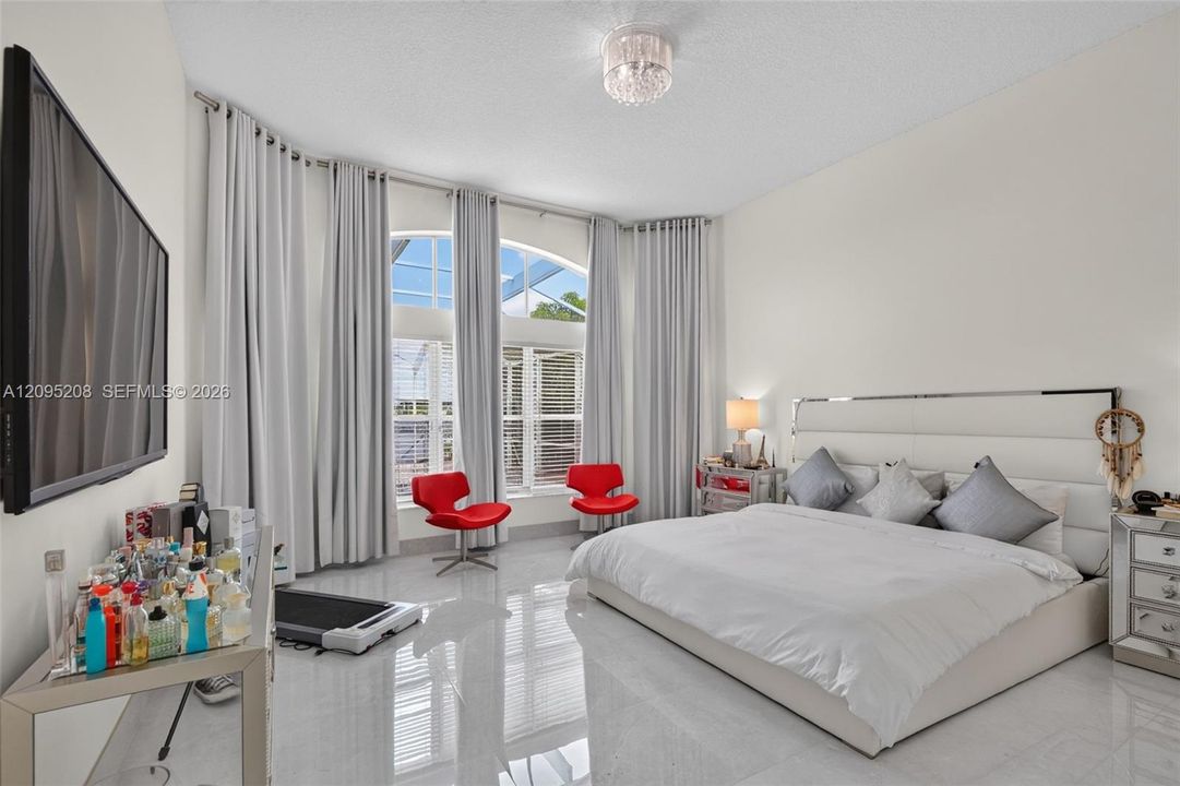For Sale: $895,000 (4 beds, 2 baths, 2392 Square Feet)