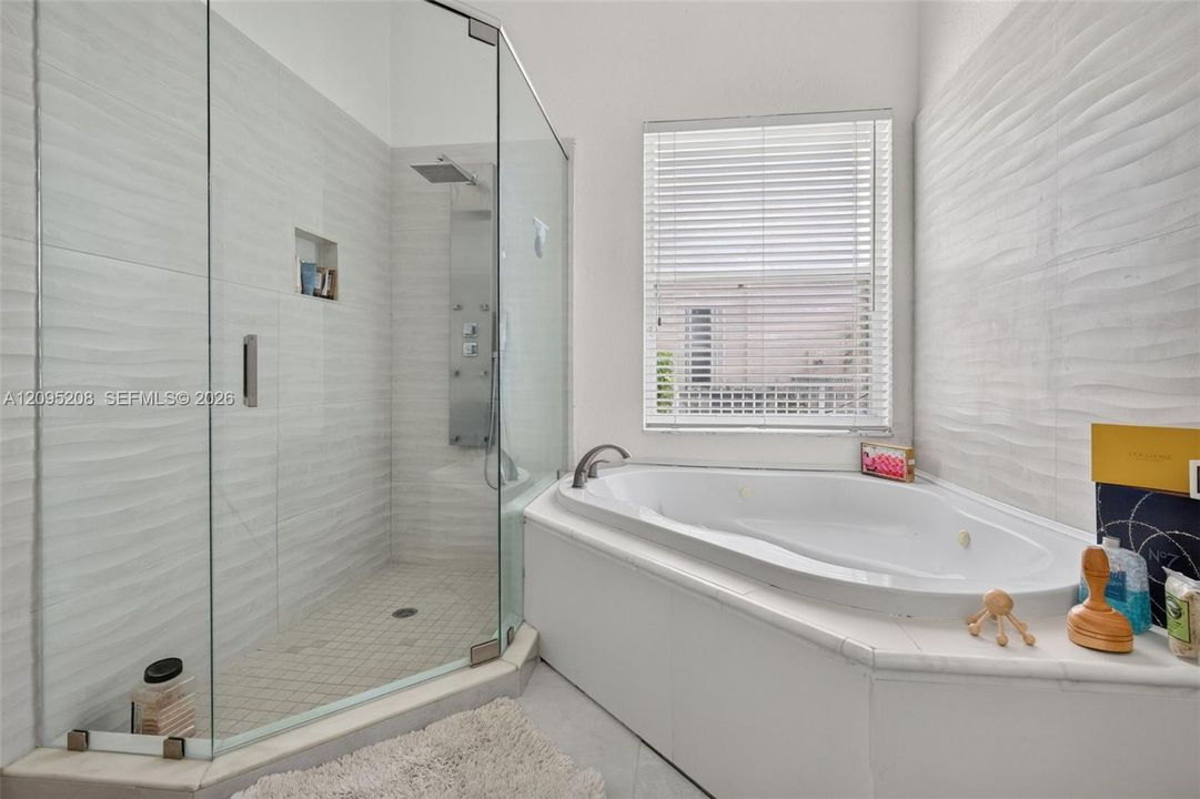 For Sale: $895,000 (4 beds, 2 baths, 2392 Square Feet)