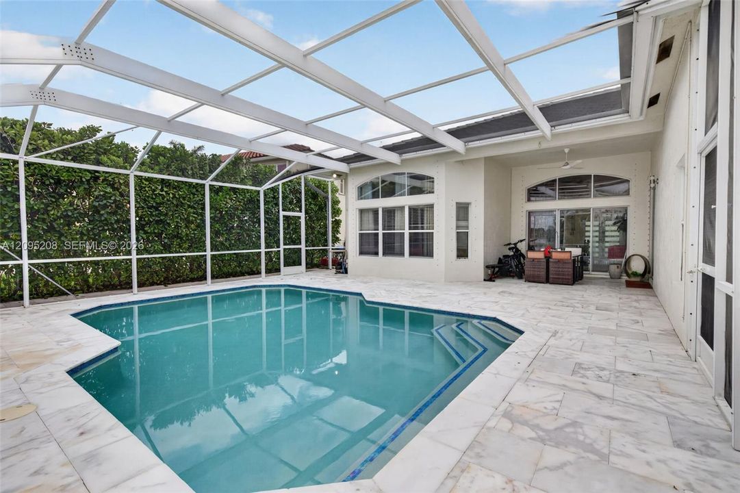 For Sale: $895,000 (4 beds, 2 baths, 2392 Square Feet)
