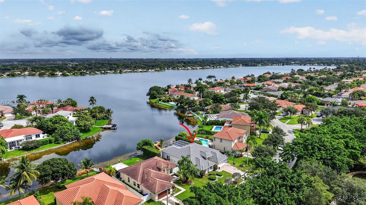 For Sale: $895,000 (4 beds, 2 baths, 2392 Square Feet)