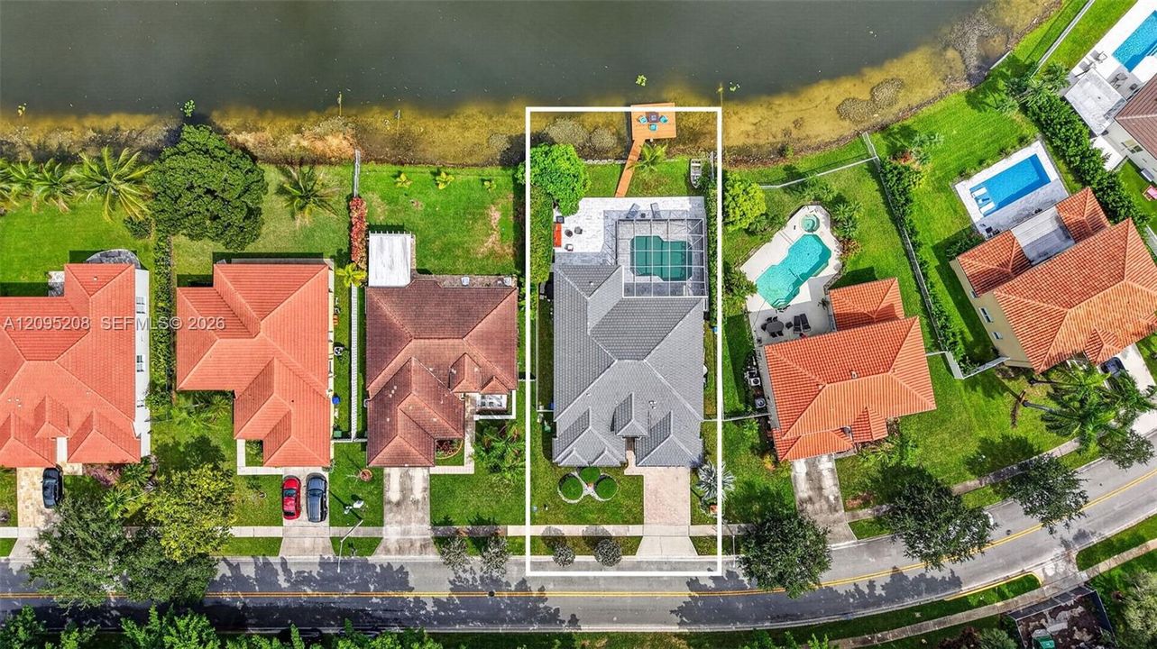 For Sale: $895,000 (4 beds, 2 baths, 2392 Square Feet)