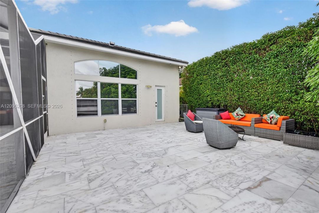 For Sale: $895,000 (4 beds, 2 baths, 2392 Square Feet)