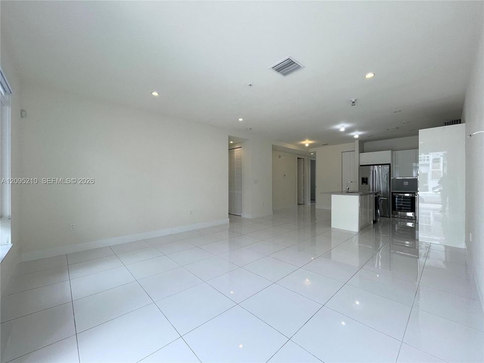 En Renta: $3,600 (3 camas, 2 baños, 1360 Pies cuadrados)