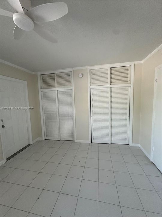 For Sale: $125,000 (1 beds, 1 baths, 640 Square Feet)