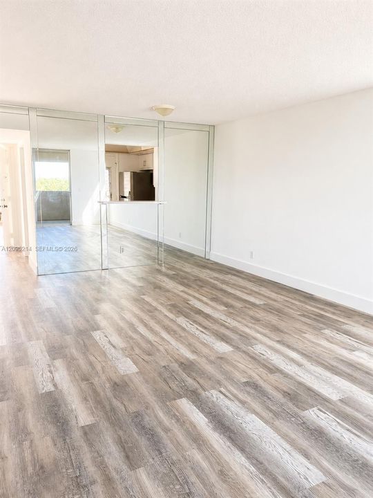 В аренду: $1,985 (2 спален, 2 ванн, 1260 Квадратных фут)